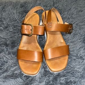 Camel colored sandals! Too big for me!